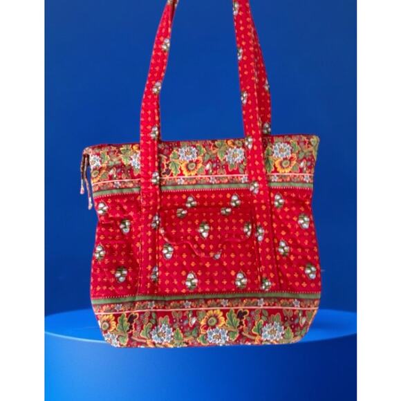 RARE & RETIRED Vera Bradley Villager Bag in “Provincial Red”  Floral Beauty - Picture 1 of 9